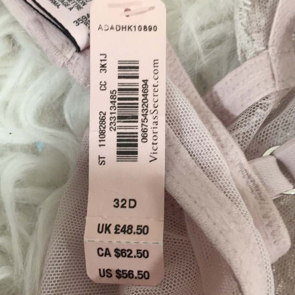 Victoria’s Secret Dream Angels Unlined Demi Bra - Picture 9 of 9